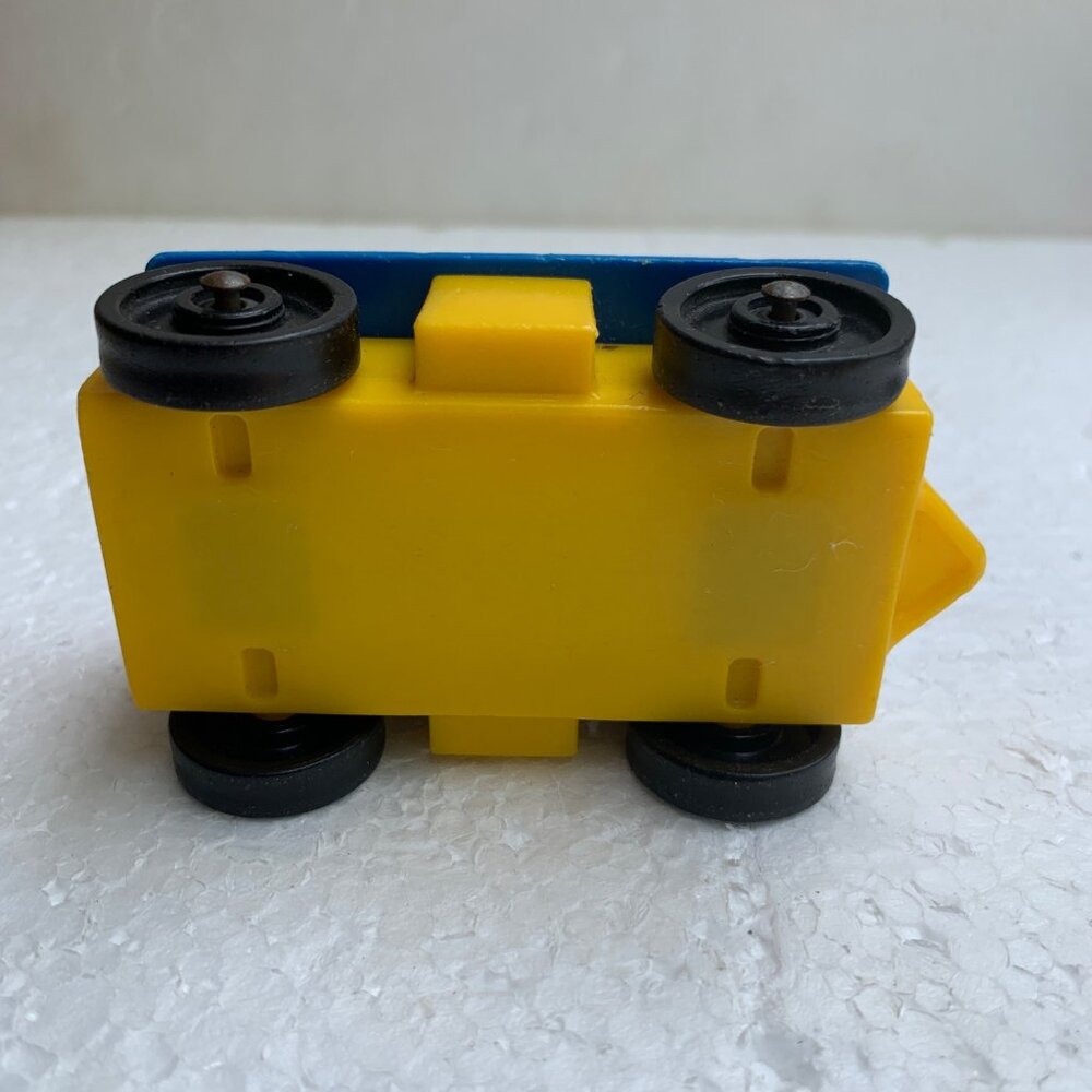 Tram Truck, Fisher Price Little People Play Family Jetport Playset 1980s - Picture 6 of 7